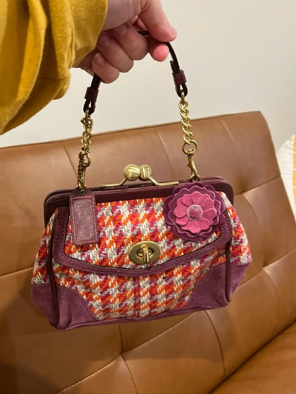 COACH Vintage Houndstooth Tweed & Suede Mini Kisslock Bag - Picture 1 of 14